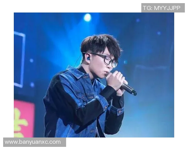 回顾绿茵传奇巨星少年时期珍贵早期照片全景展现